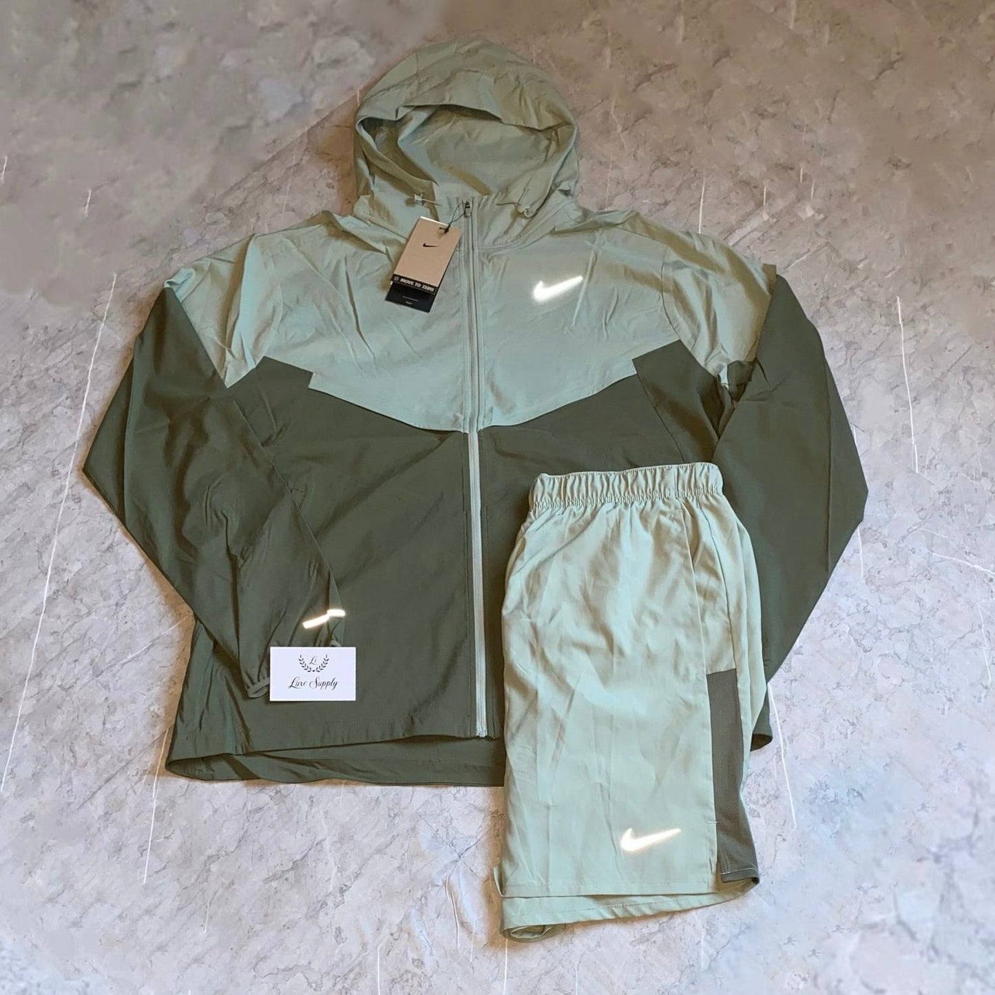 Nike - olive repel uv set
