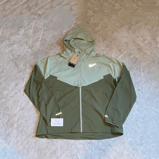 Nike - olive repel uv jacket